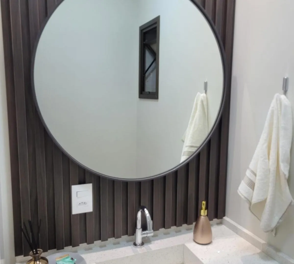 דירה בומבינאס Apto Novo 2 Suites, Alto Padrao, Familiar, Piscina Aquecida No Condominio, 1 Quadra Mar