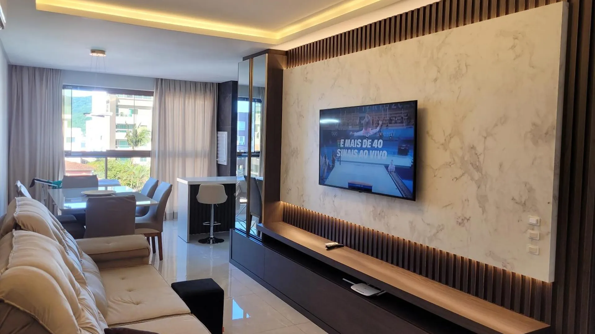 דירה בומבינאס Apto Novo 2 Suites, Alto Padrao, Familiar, Piscina Aquecida No Condominio, 1 Quadra Mar