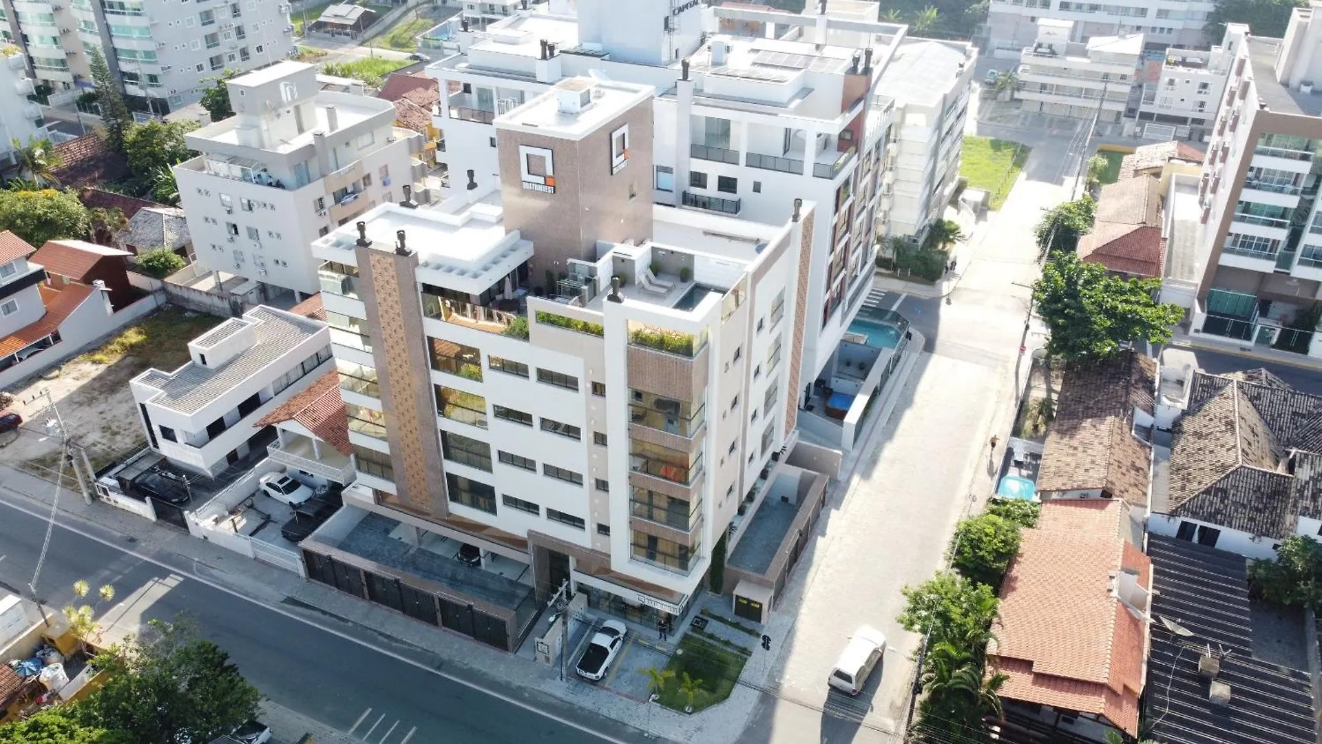 בומבינאס Apto Novo 2 Suites, Alto Padrao, Familiar, Piscina Aquecida No Condominio, 1 Quadra Mar דירה